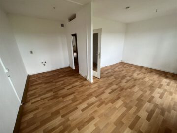 Gemütlich ins neue Heim, 98527 Suhl, Etagenwohnung